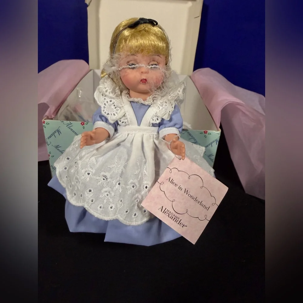 Madame Alexander 8" Doll Alice in Wonderland 30665 Tag/ White Rabbit MIB - Picture 10 of 15